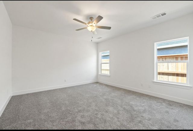 1207 Via Valencia, Madera, CA 93637