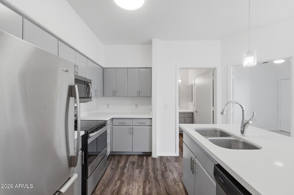 5302 E VAN BUREN Street 2009, Phoenix, AZ 85008 — photo 2