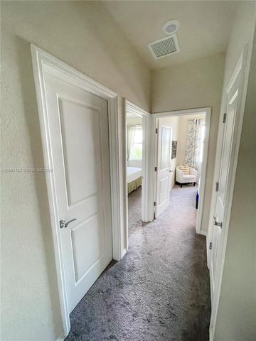 5100 Eucalyptus Dr 2, Hollywood, FL 33021