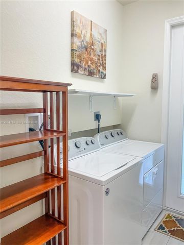5100 Eucalyptus Dr 2, Hollywood, FL 33021