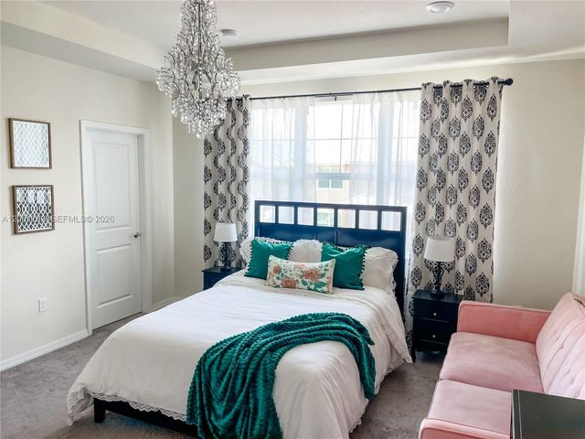 5100 Eucalyptus Dr 2, Hollywood, FL 33021