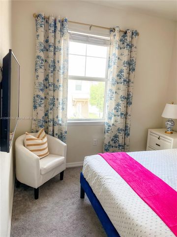 5100 Eucalyptus Dr 2, Hollywood, FL 33021