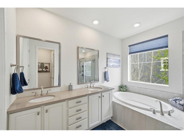 8105 S Vandriver Way, Aurora, CO 80016