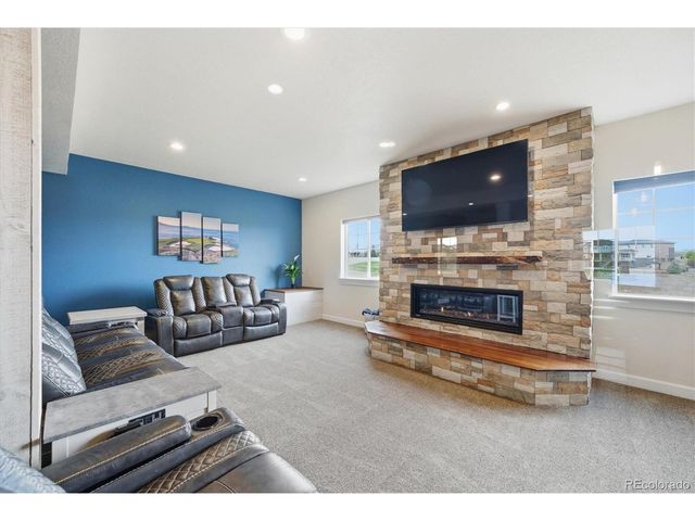 8105 S Vandriver Way, Aurora, CO 80016
