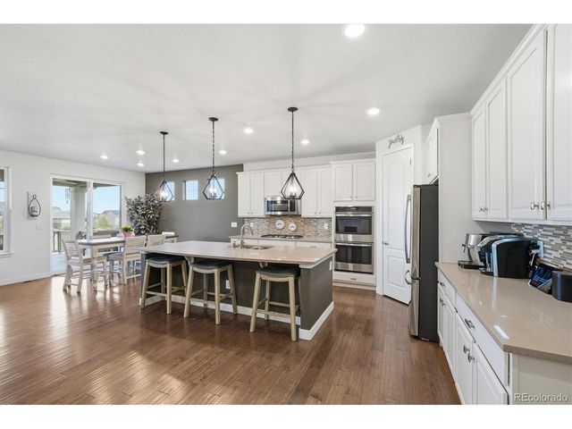 8105 S Vandriver Way, Aurora, CO 80016