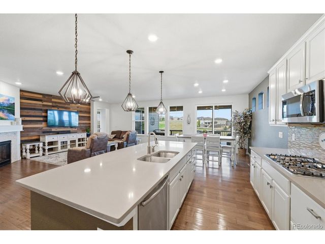 8105 S Vandriver Way, Aurora, CO 80016