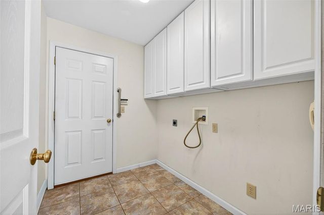 915 Waterford Villas Court 56, Lake St Louis, MO 63367