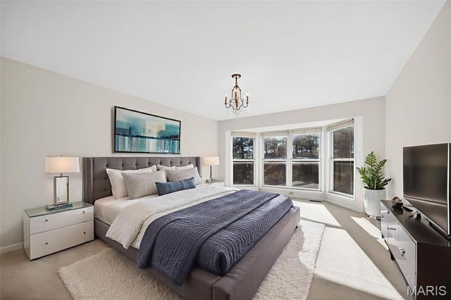 915 Waterford Villas Court 56, Lake St Louis, MO 63367