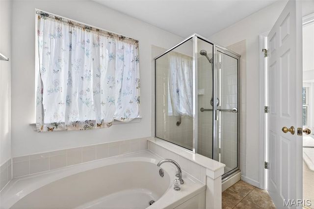 915 Waterford Villas Court 56, Lake St Louis, MO 63367