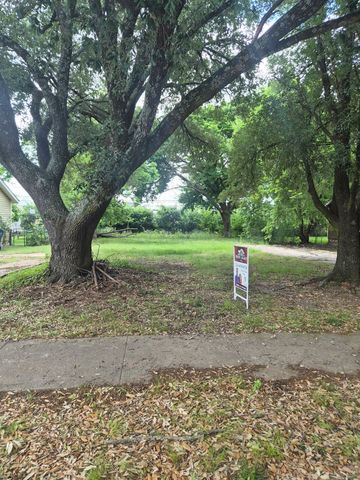 3507 Briscoe Street, Greenville, TX 75401