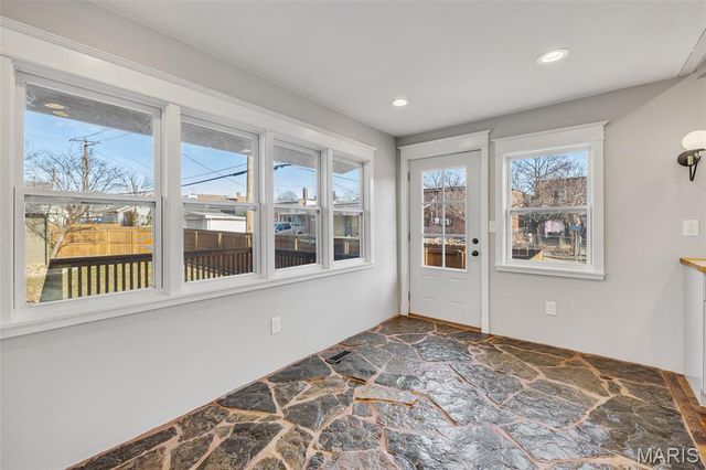 6717 Bradley Avenue, St Louis, MO 63139