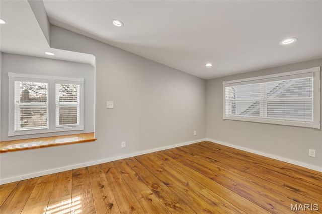 6717 Bradley Avenue, St Louis, MO 63139