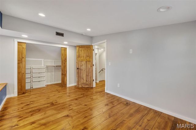 6717 Bradley Avenue, St Louis, MO 63139