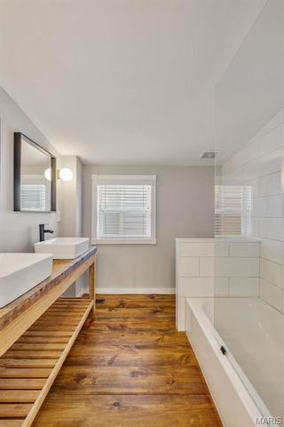 6717 Bradley Avenue, St Louis, MO 63139