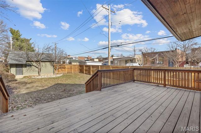 6717 Bradley Avenue, St Louis, MO 63139