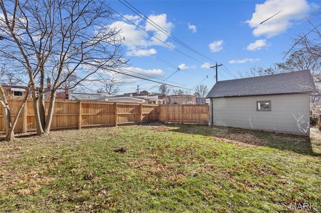 6717 Bradley Avenue, St Louis, MO 63139