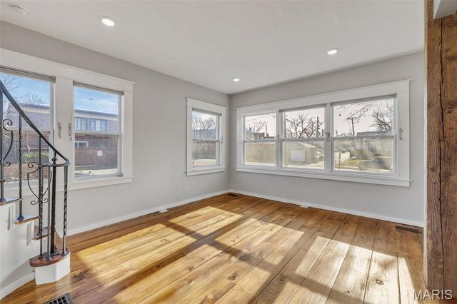 6717 Bradley Avenue, St Louis, MO 63139