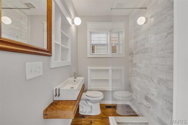 6717 Bradley Avenue, St Louis, MO 63139