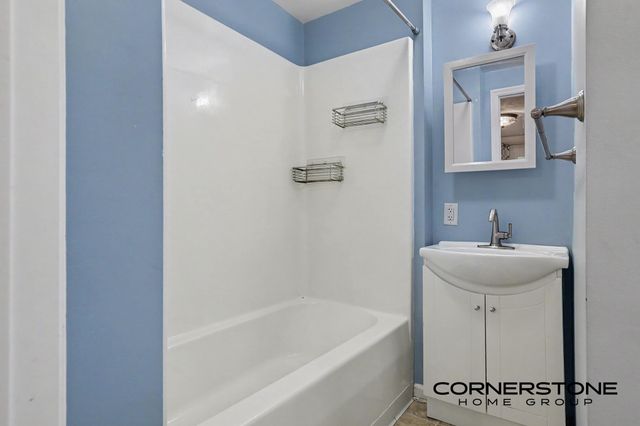 74 N Park Street Ne, Cedar Springs City, MI 49319