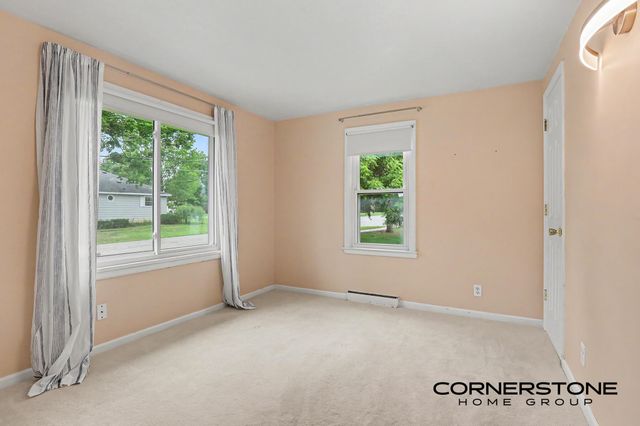 74 N Park Street Ne, Cedar Springs City, MI 49319