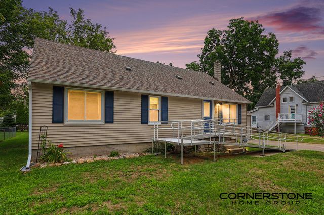 74 N Park Street Ne, Cedar Springs City, MI 49319