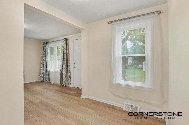 74 N Park Street Ne, Cedar Springs City, MI 49319