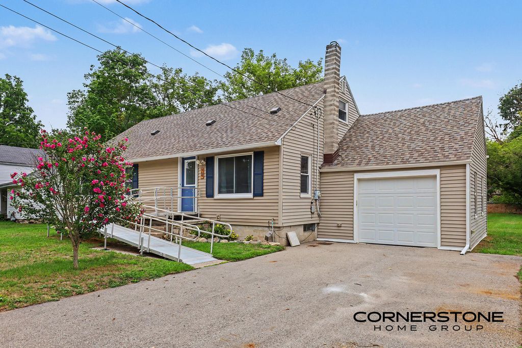 74 N Park Street Ne, Cedar Springs City, MI 49319