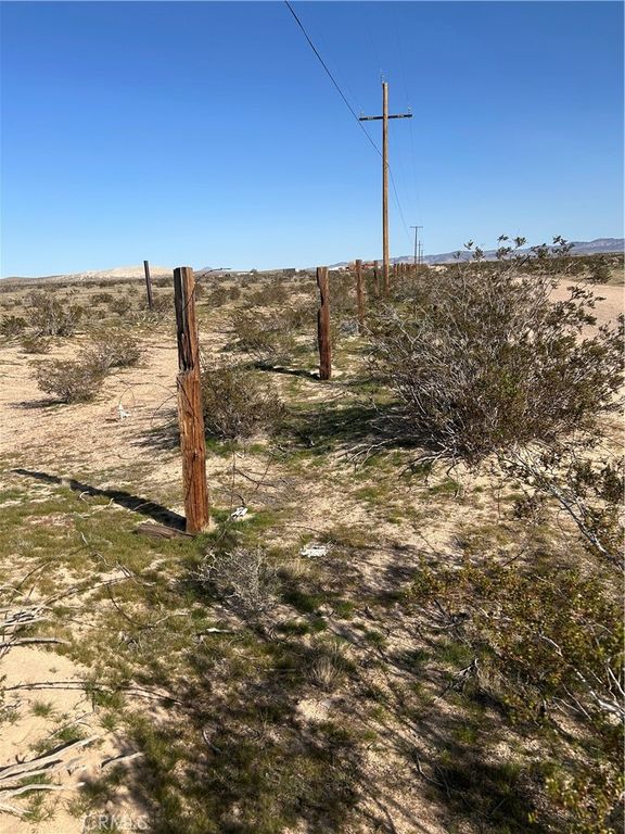 Image 1 of property listing at 45850 Barrett, Newberry Springs, CA 92365