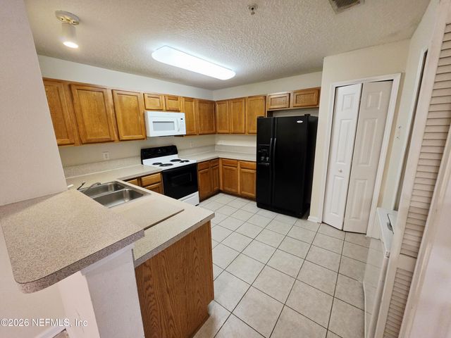 9505 ARMELLE Way 15, Jacksonville, FL 32257