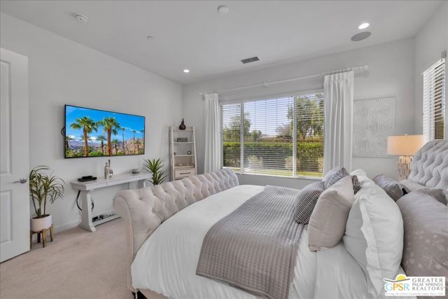 31 Chardonnay, Rancho Mirage, CA 92270