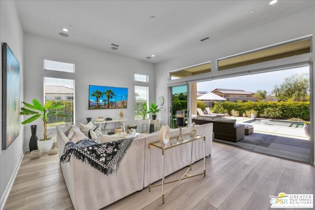 31 Chardonnay, Rancho Mirage, CA 92270