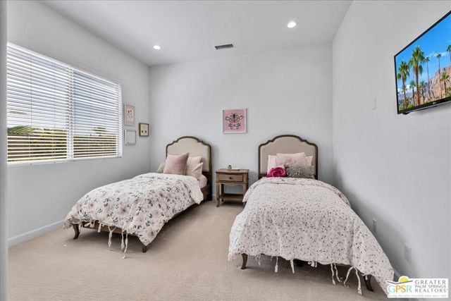 31 Chardonnay, Rancho Mirage, CA 92270