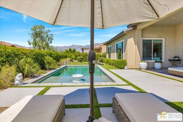 31 Chardonnay, Rancho Mirage, CA 92270