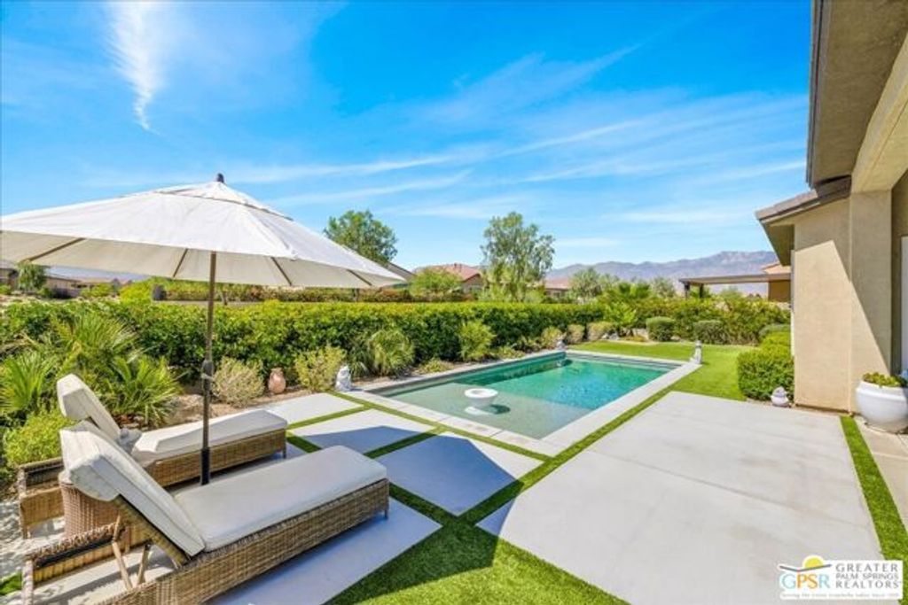 31 Chardonnay, Rancho Mirage, CA 92270