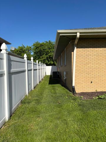 8108 Madison Avenue, Munster, IN 46321