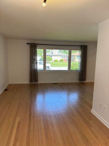 8108 Madison Avenue, Munster, IN 46321