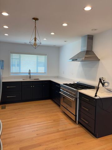 8108 Madison Avenue, Munster, IN 46321