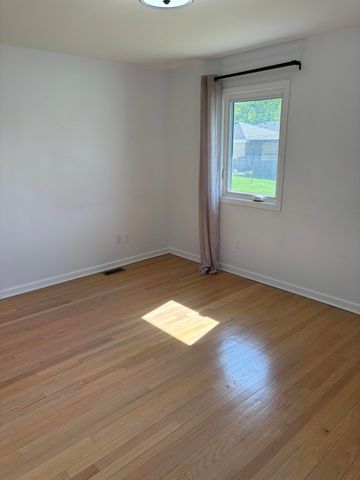 8108 Madison Avenue, Munster, IN 46321