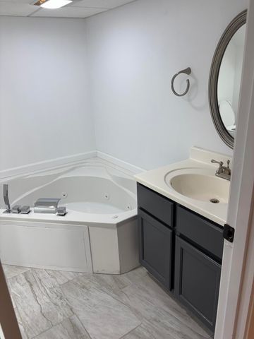 8108 Madison Avenue, Munster, IN 46321