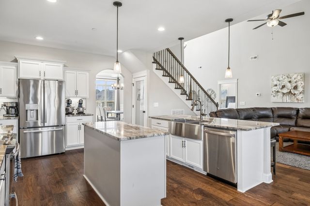 8325 Turnbull Dr, Pleasant View, TN 37146