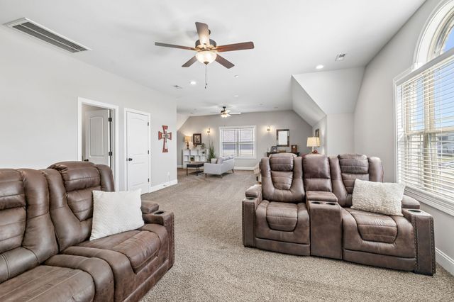 8325 Turnbull Dr, Pleasant View, TN 37146