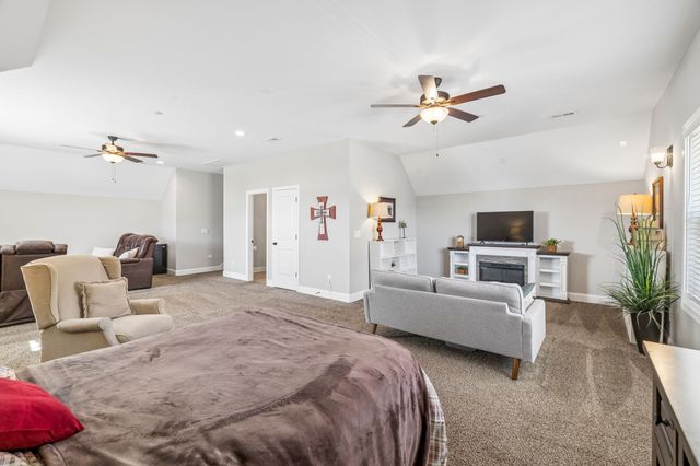 8325 Turnbull Dr, Pleasant View, TN 37146