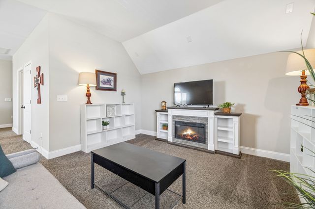 8325 Turnbull Dr, Pleasant View, TN 37146