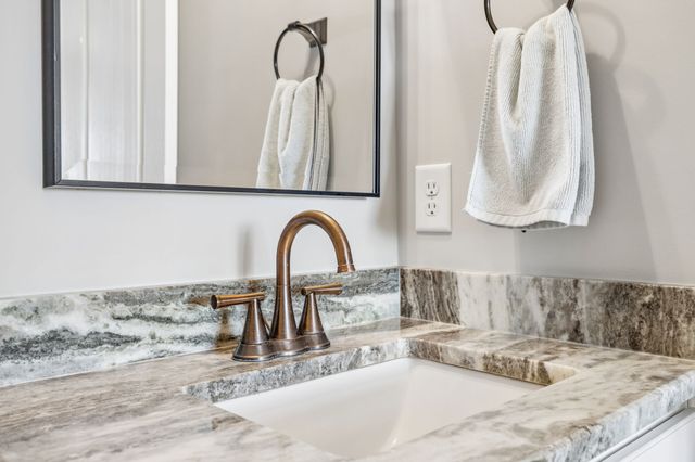 8325 Turnbull Dr, Pleasant View, TN 37146