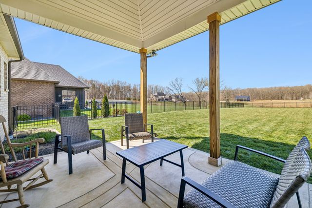 8325 Turnbull Dr, Pleasant View, TN 37146