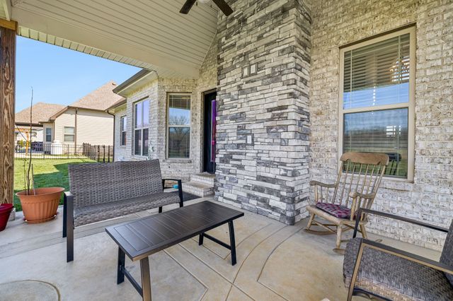 8325 Turnbull Dr, Pleasant View, TN 37146