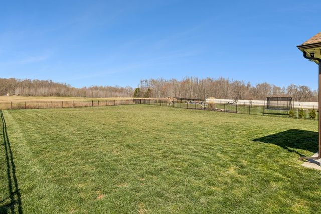 8325 Turnbull Dr, Pleasant View, TN 37146