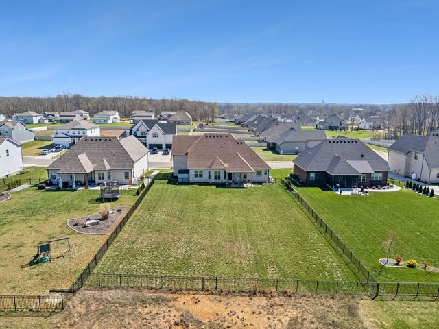 8325 Turnbull Dr, Pleasant View, TN 37146