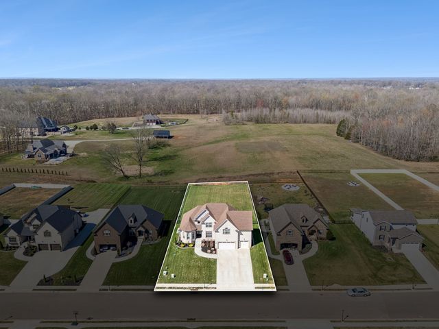 8325 Turnbull Dr, Pleasant View, TN 37146