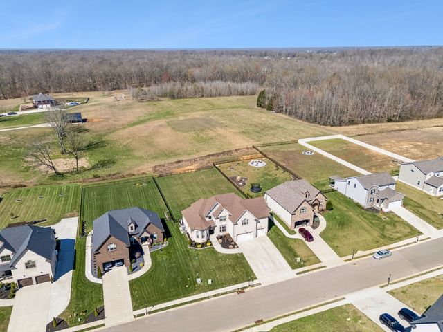 8325 Turnbull Dr, Pleasant View, TN 37146